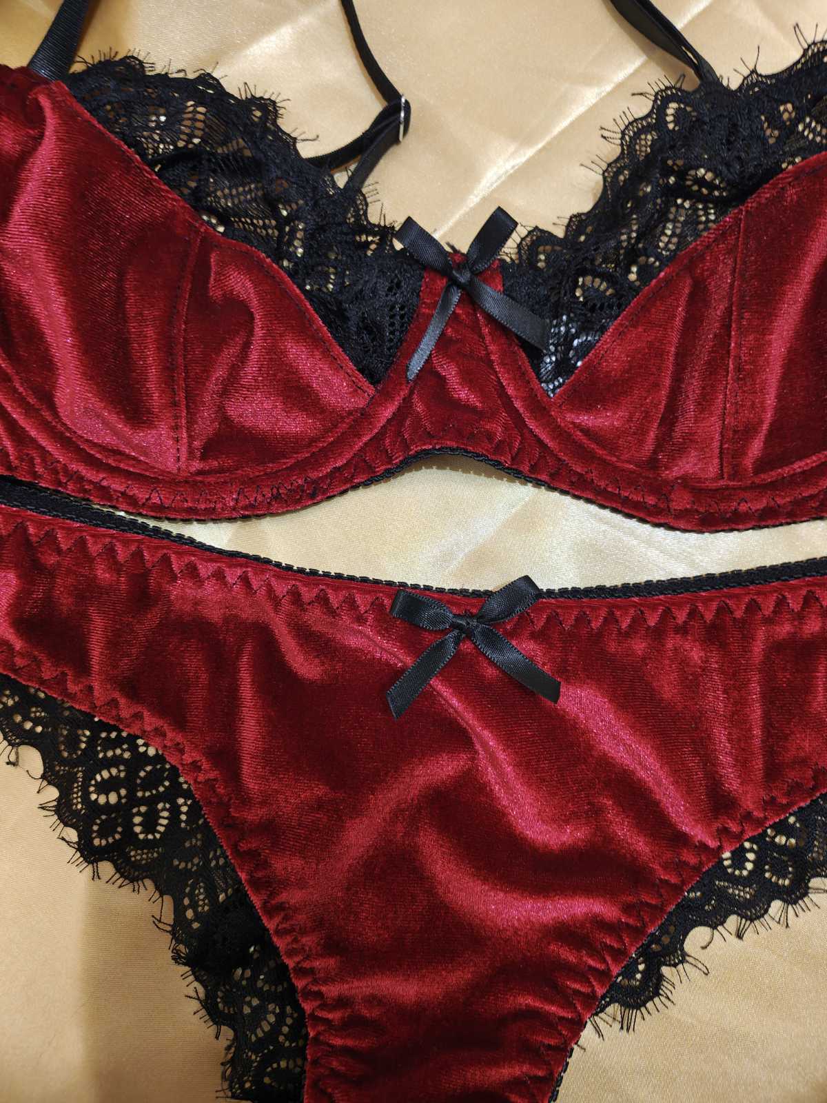 Sensebra Red Velvet Set